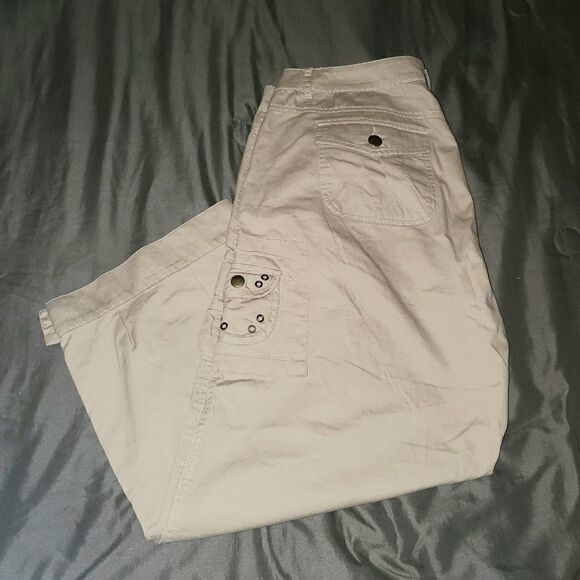 A.Z.I Kaki Capri Cargo Pants Plus Size - Picture 2 of 7